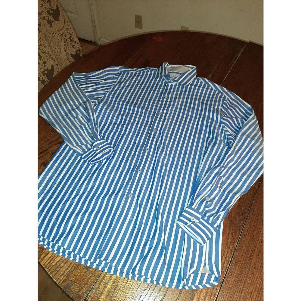 Men Medium Van Heusen Originals Blue White Button Front Dress Shirt Long Sleeve